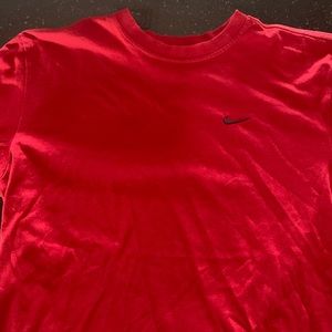 Nike dry fit men's size medium in great condition no stains or rips